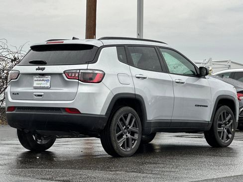 New 2026 Jeep Compass Latitude w/ Sun and Sound Group image 4