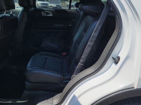 Used 2014 Ford Explorer Sport w/ Equipment Group 401A AWD/4WD image 19