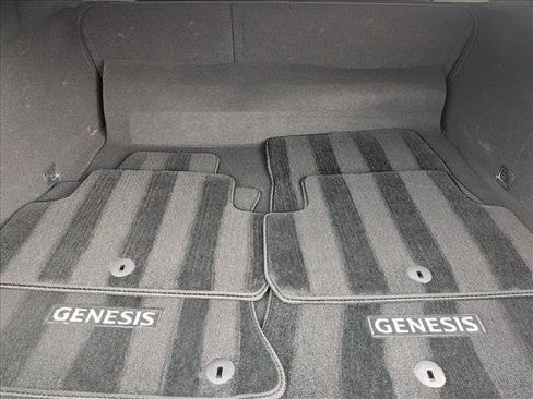 Used 2025 Genesis G70 2.5T RWD image 6