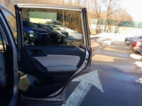 Used 2016 Subaru Forester 2.5i Premium w/ All-Weather Package image 32