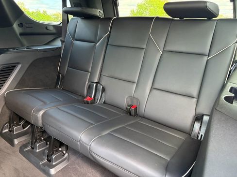 Used 2023 Cadillac Escalade Premium Luxury w/ Performance Package AWD/4WD image 11