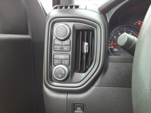 Used 2020 GMC Sierra 1500 4x4 Crew Cab w/ Sierra Value Package image 19