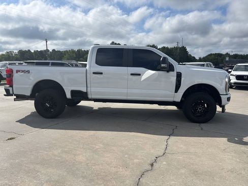 Used 2024 Ford F250 XL w/ STX Appearance Package image 4