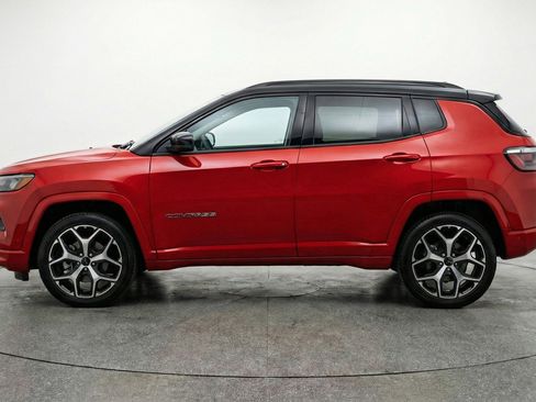 Used 2025 Jeep Compass Limited AWD/4WD image 5