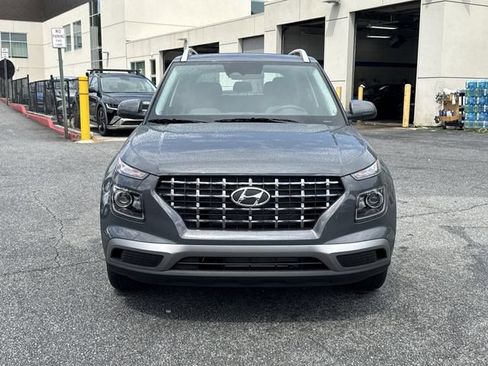 Certified 2025 Hyundai Venue SEL FWD image 2