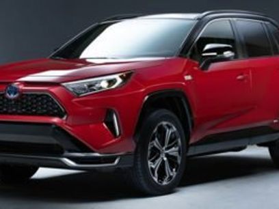 Used 2022 Toyota RAV4 SE w/ Weather & Moonroof Package