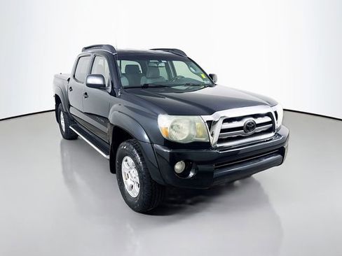 Used 2010 Toyota Tacoma 4x4 Double Cab image 3