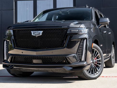 Used 2024 Cadillac Escalade ESV V AWD/4WD image 1
