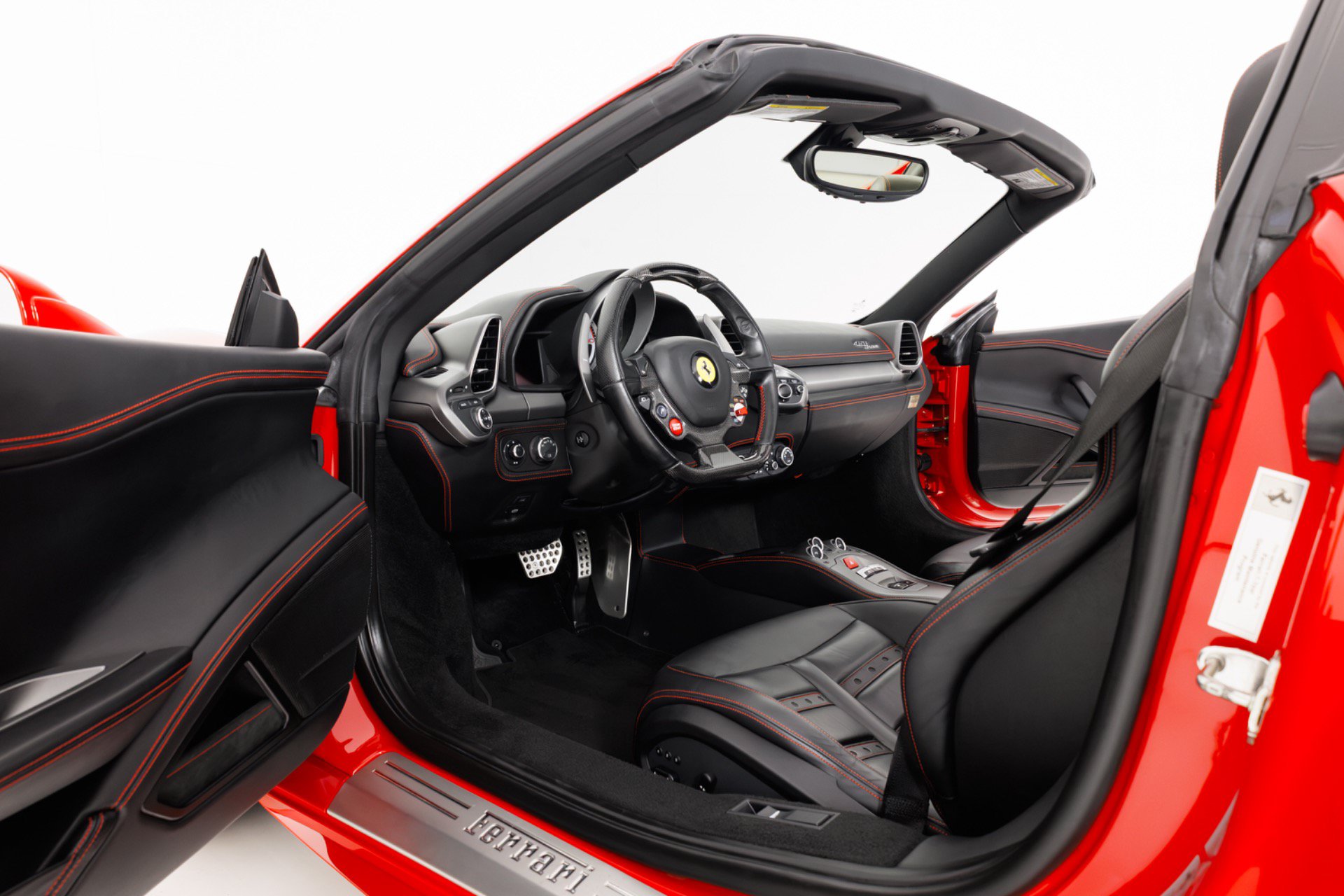 Used 2013 Ferrari 458 Spider RWD image 15