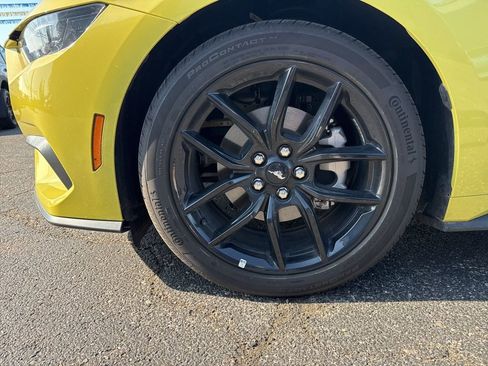 Used 2025 Ford Mustang Coupe RWD image 21