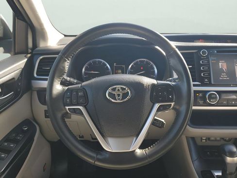 Used 2019 Toyota Highlander Limited image 24