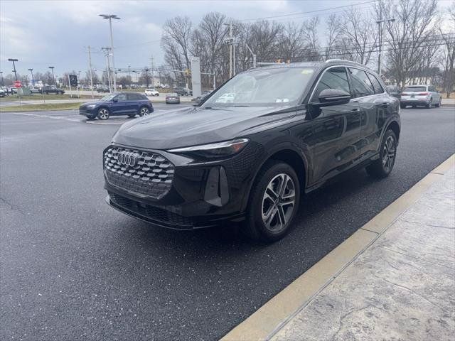 Used 2025 Audi Q5 Premium w/ Convenience Package AWD/4WD image 14