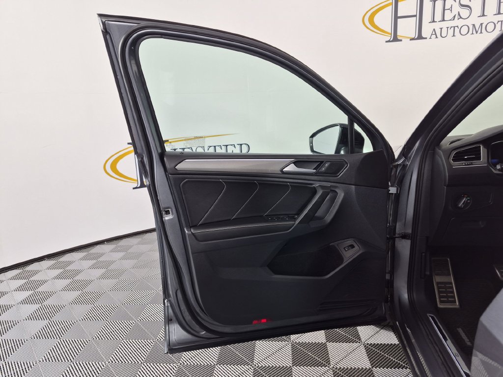 Used 2023 Volkswagen Tiguan SE R-Line FWD image 13