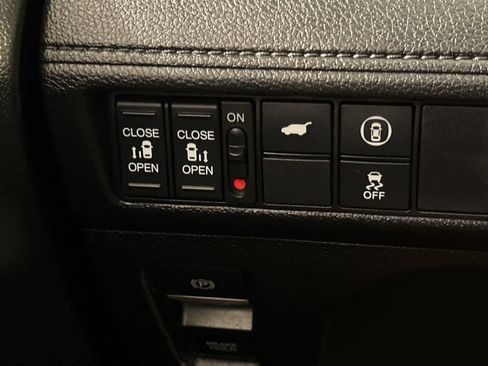 Used 2024 Honda Odyssey EX-L image 34