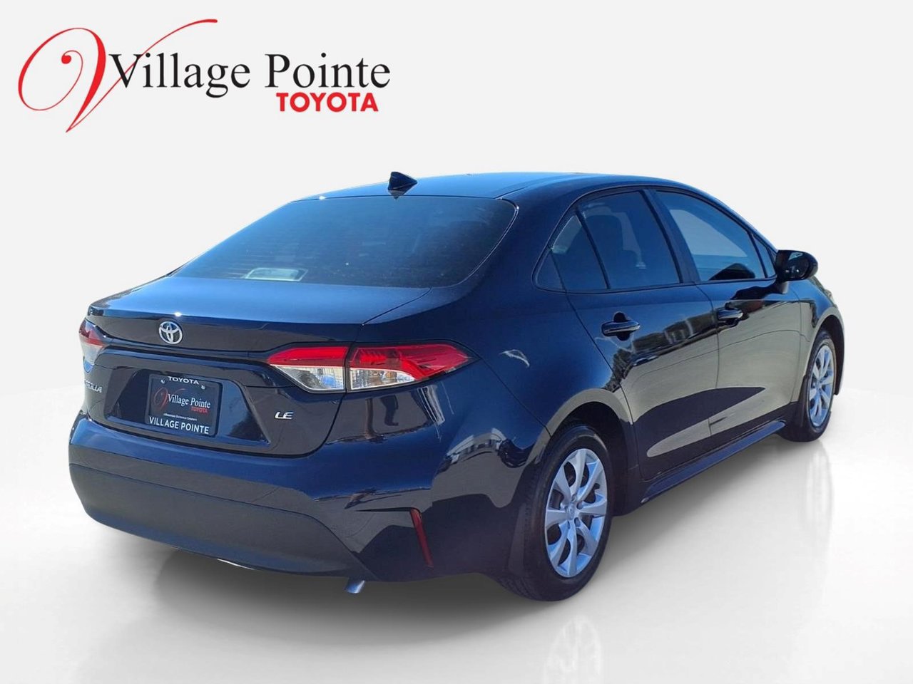 Used 2027 Toyota Corolla LE FWD image 5