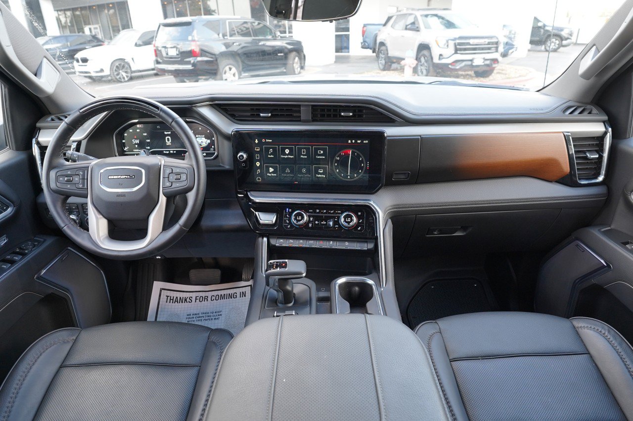Used 2025 GMC Sierra 1500 Denali AWD/4WD image 7