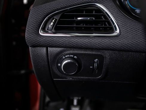 Used 2017 Chevrolet Cruze LT w/ Convenience Package image 33