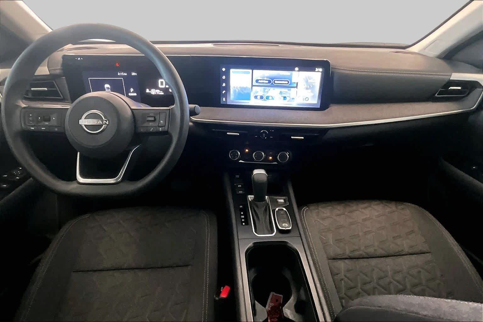 Used 2025 Nissan Kicks SV FWD image 14