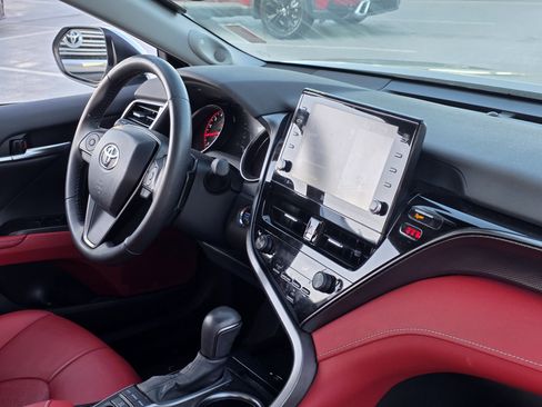 Used 2024 Toyota Camry XSE w/ Navigation Package image 27