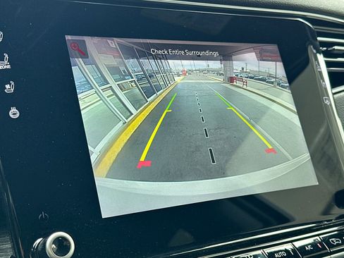 Used 2024 Jeep Wagoneer Series II w/ Flexible Seating Group RWD image 21