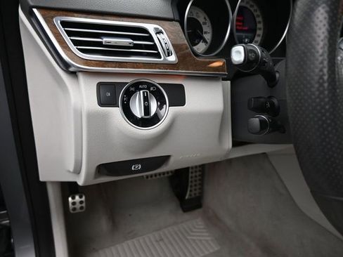 Used 2015 Mercedes-Benz E 350 4MATIC Wagon image 14