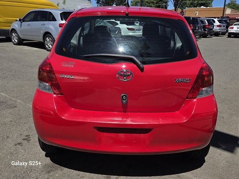 Used 2009 Toyota Yaris S FWD image 4
