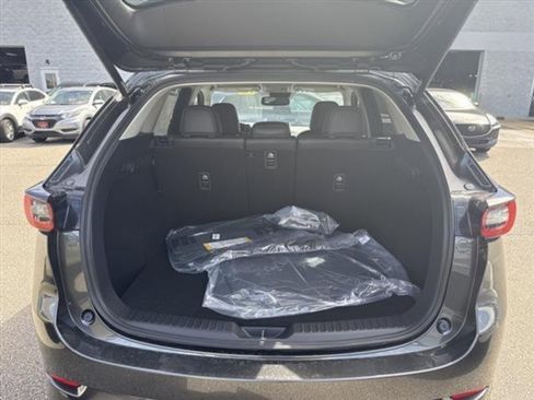 New 2025 MAZDA CX-5 AWD 2.5 S w/ Preferred Package image 5