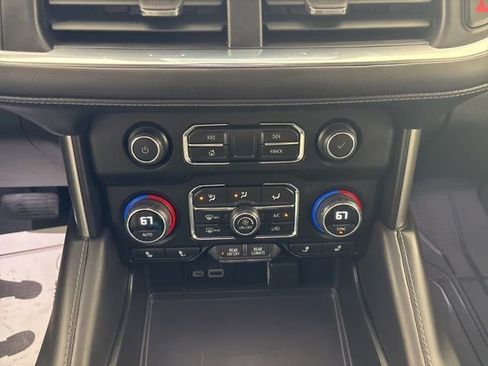 Used 2024 Chevrolet Tahoe Z71 w/ Z71 Off-Road Package AWD/4WD image 5