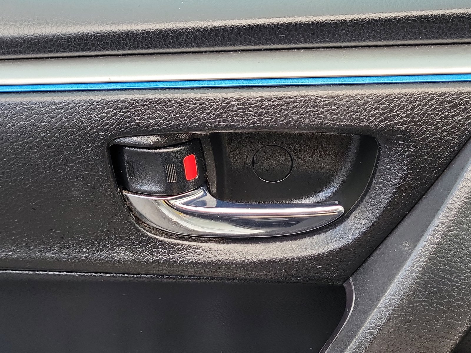 Used 2016 Toyota Corolla S FWD image 16