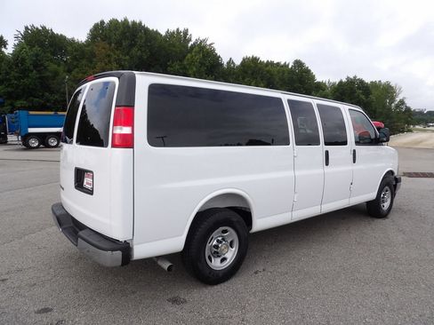Used 2025 Chevrolet Express 3500 LT w/ LT Preferred Equipment Group RWD image 8