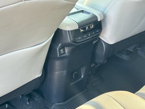 Used 2024 Toyota Grand Highlander AWD image 37