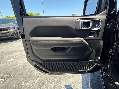 New 2025 Jeep Wrangler Sahara image 32