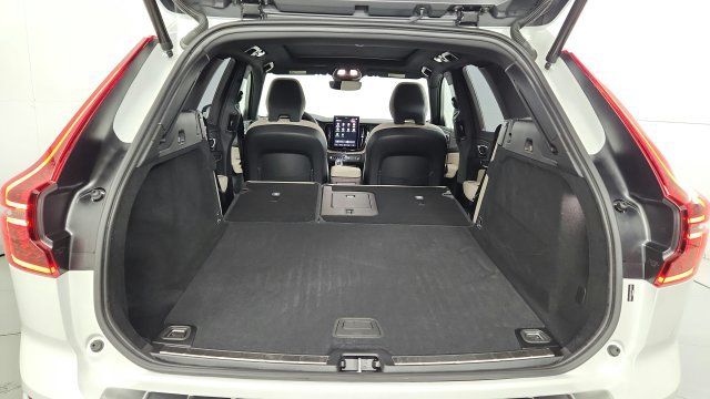 Certified 2026 Volvo XC60 B5 Plus w/ Protection Package Premier AWD/4WD image 54