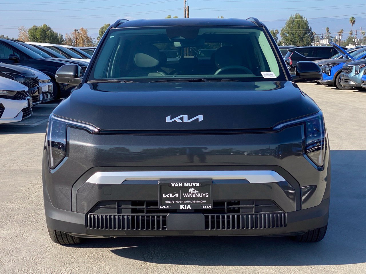 New 2027 Kia EV3 Wind FWD image 8