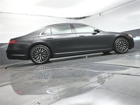 Used 2023 Mercedes-Benz S 500 S 500 image 34