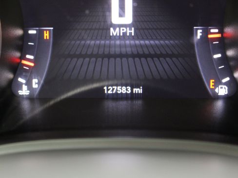 Used 2015 Dodge Challenger R/T Plus RWD image 13