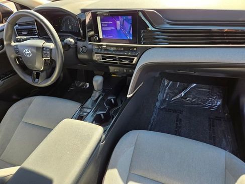 Certified 2025 Toyota Camry LE w/ Convenience Package image 17