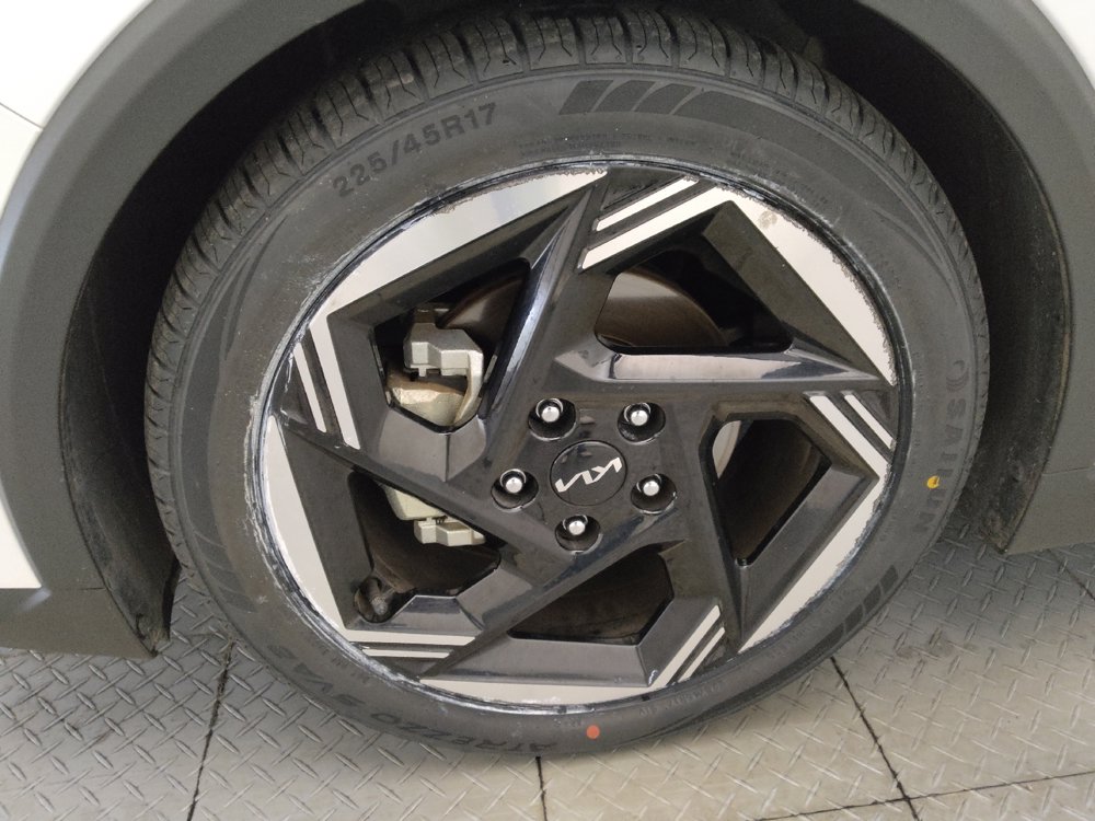 Used 2025 Kia K4 EX FWD image 31