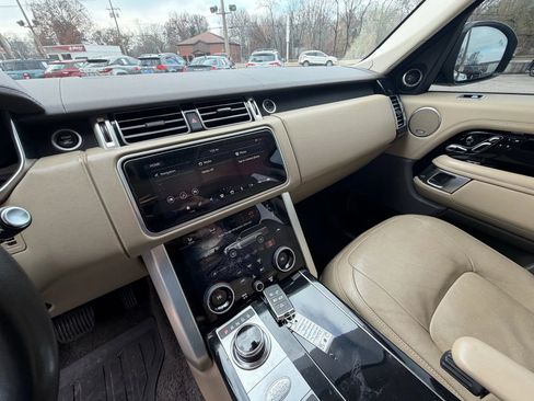 Used 2019 Land Rover Range Rover HSE image 25