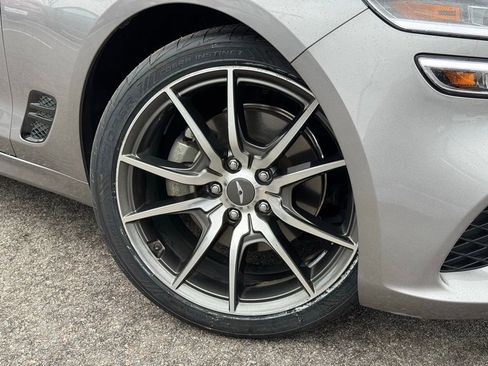 Used 2023 Genesis G70 2.0T image 5