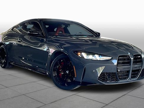 Used 2025 BMW M4 Coupe w/ Executive Package image 3