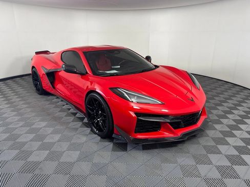 Used 2024 Chevrolet Corvette E-Ray AWD/4WD image 7