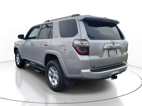 Certified 2022 Toyota 4Runner SR5 Premium image 5