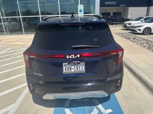 Used 2026 Kia Seltos EX FWD image 6