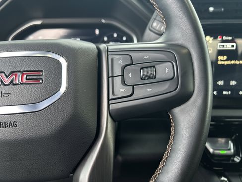 Used 2024 GMC Sierra 2500 AT4 w/ AT4 Preferred Package image 19