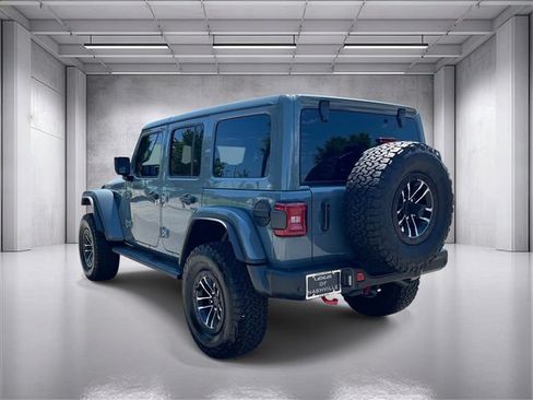 Used 2024 Jeep Wrangler Unlimited Rubicon AWD/4WD image 5