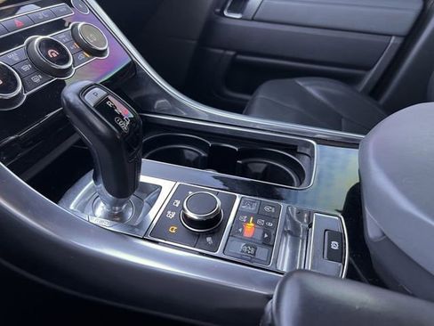 Used 2015 Land Rover Range Rover Sport HSE image 19