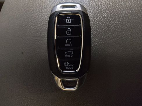 Used 2023 Hyundai Elantra SEL w/ Convenience Package FWD image 32