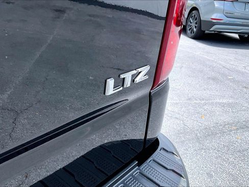 Certified 2022 Chevrolet Silverado 1500 LTZ w/ LTZ Premium Package AWD/4WD image 5