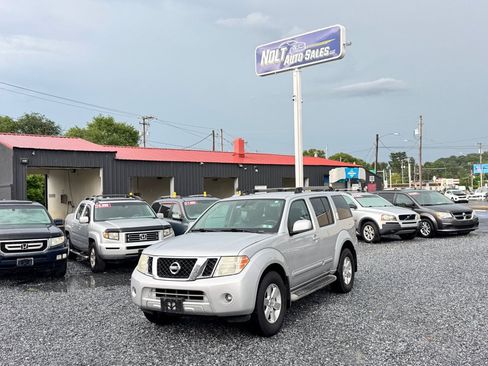 Used 2012 Nissan Pathfinder SV AWD/4WD image 20